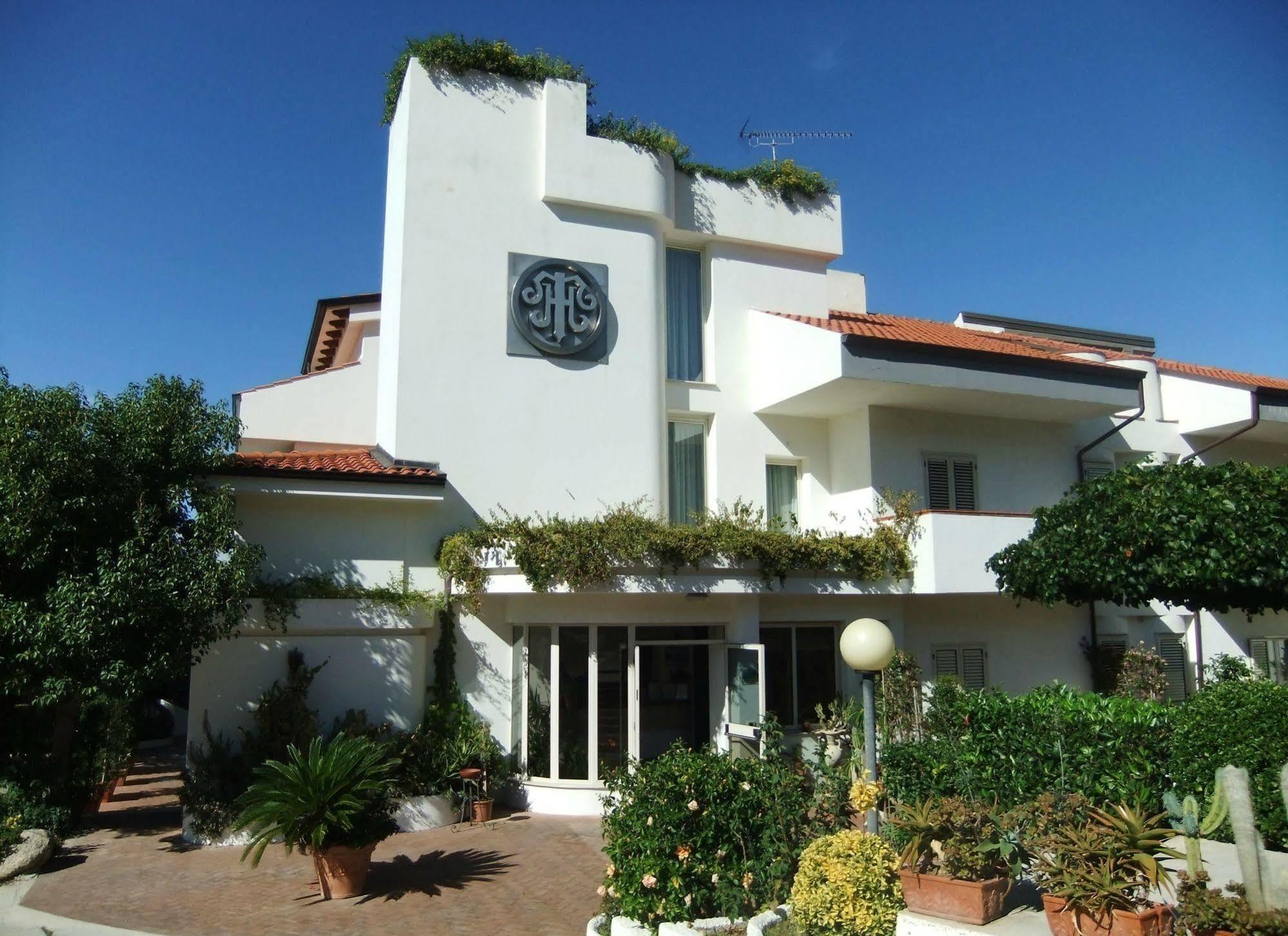 Hotel Tirreno Parghelia Exterior foto