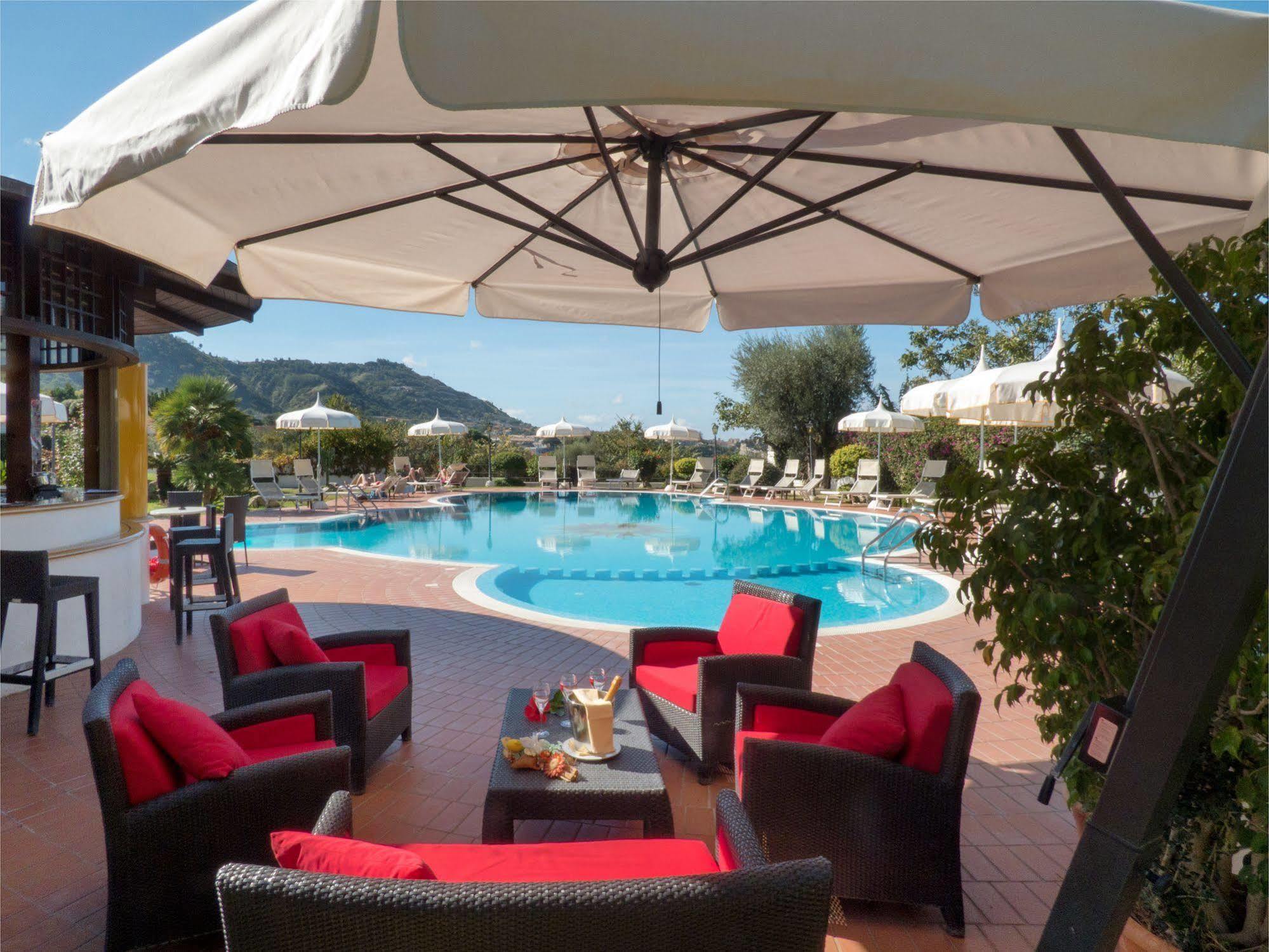 Hotel Tirreno Parghelia Exterior foto